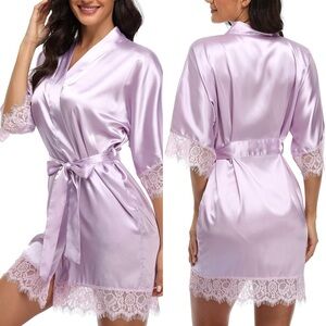 SET OF 2 Women’s Lace Satin Bridesmaid Kimono Robes - Size Medium - Lilac Pink